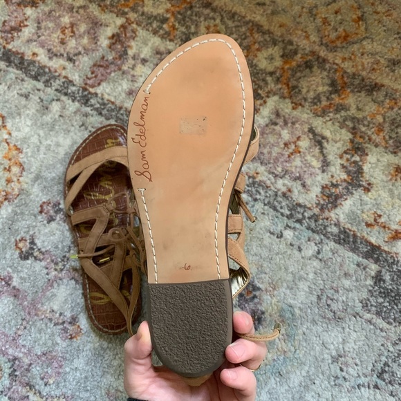 Sandals - Picture 3 of 4